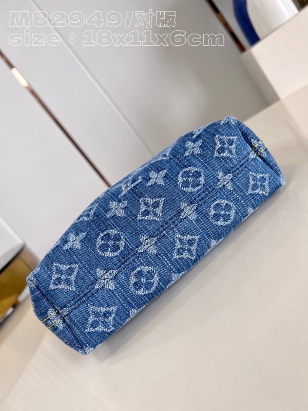 Louis Vuitton Hills Pochette Monogram Denim