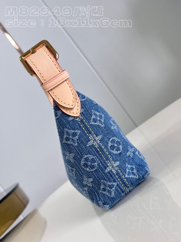 Louis Vuitton Hills Pochette Monogram Denim