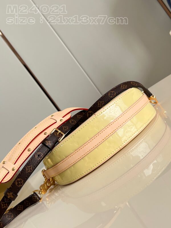 Louis Vuitton Croissant PM Monogram Vernis Leather