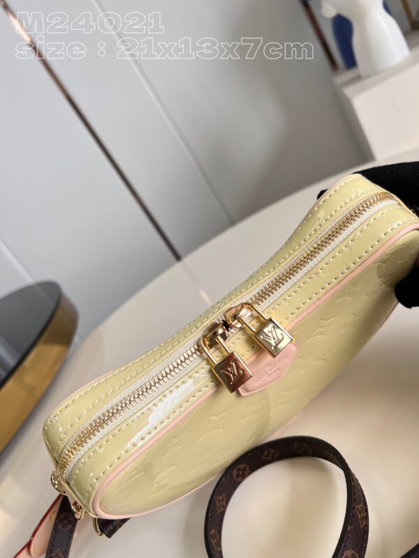 Louis Vuitton Croissant PM Monogram Vernis Leather