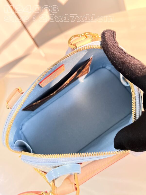 Louis Vuitton Alma BB Monogram Vernis Leather