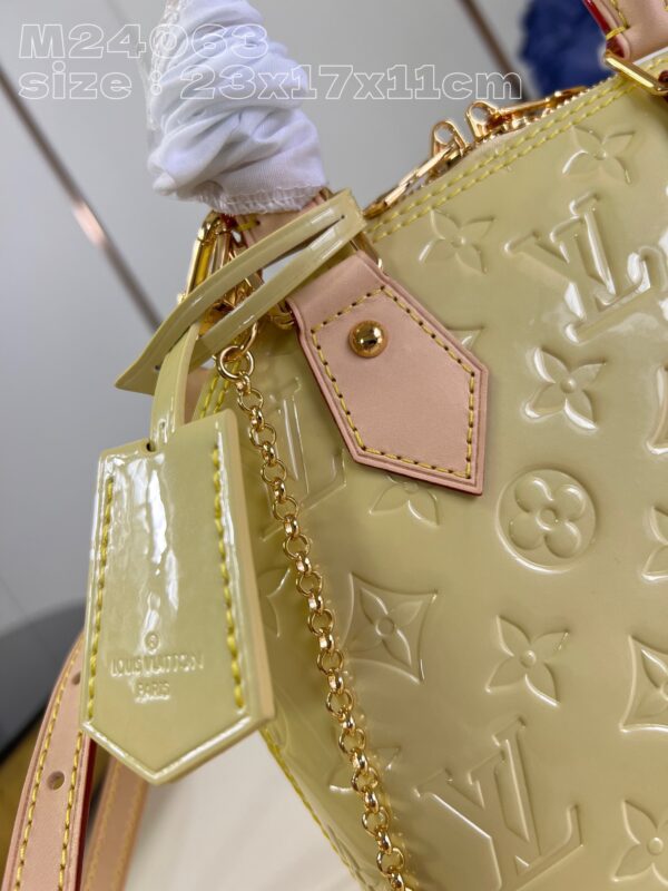 Louis Vuitton Alma BB Monogram Vernis Leather