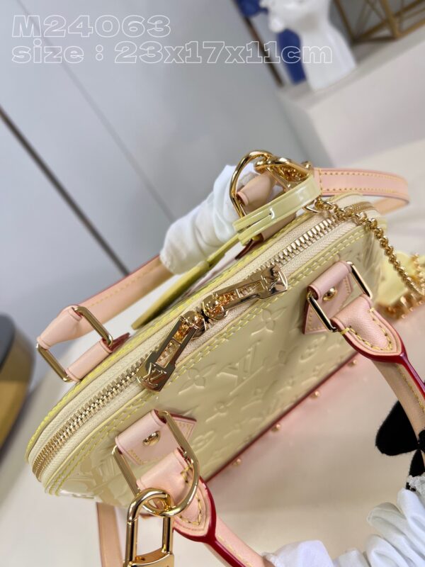 Louis Vuitton Alma BB Monogram Vernis Leather