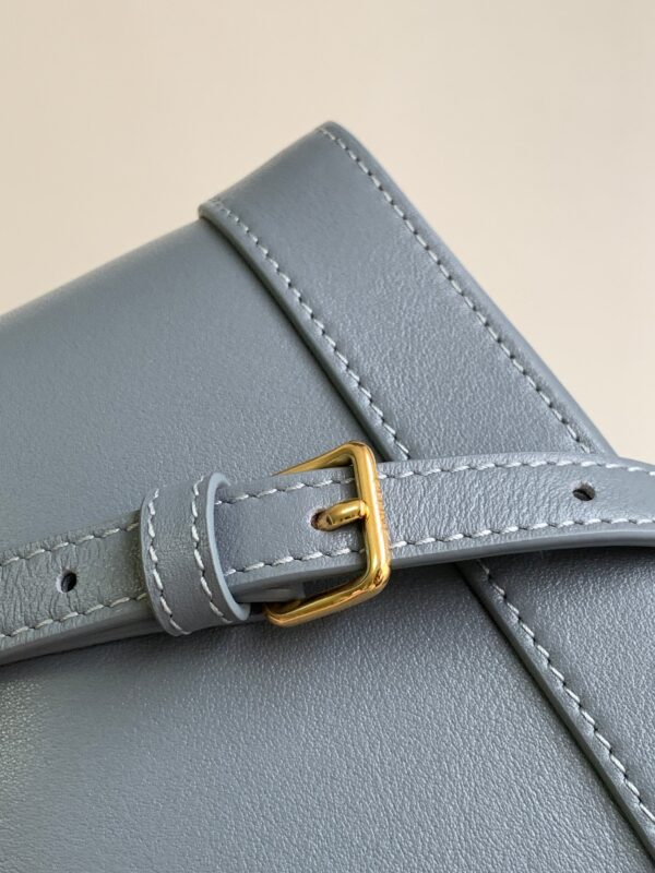 CELINE MINI BUCKET CUIR TRIOMPHE