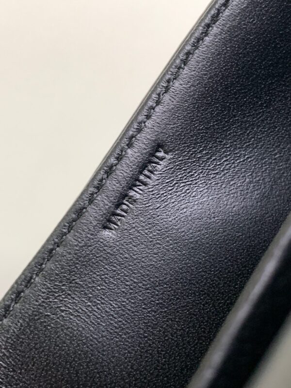 CELINE MEDIUM CELINE LOLA BAG