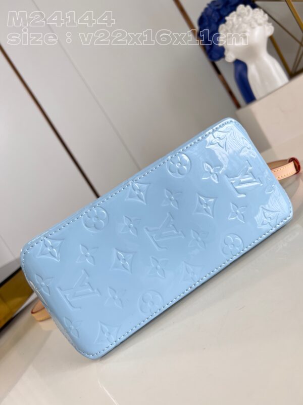 Louis Vuitton Reade PM