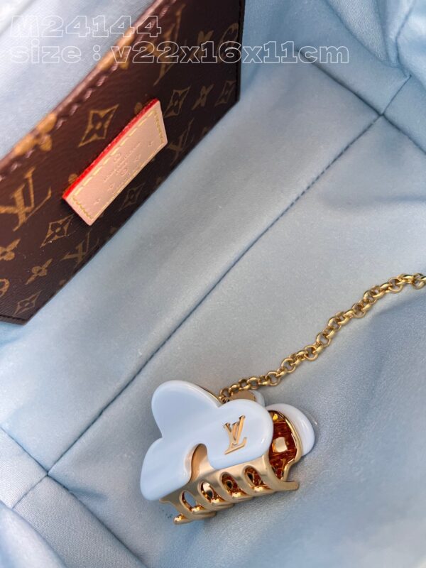 Louis Vuitton Reade PM