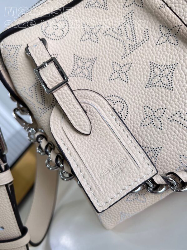 Louis Vuitton Hand It All PM