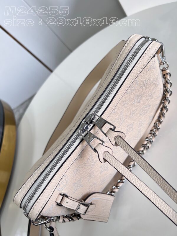 Louis Vuitton Hand It All PM