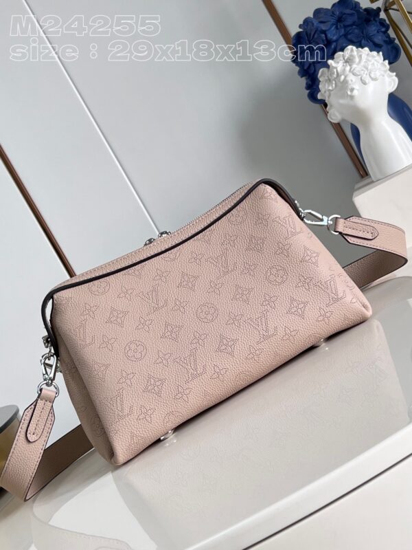 Louis Vuitton Hand It All PM