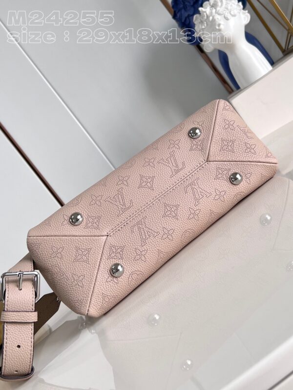 Louis Vuitton Hand It All PM