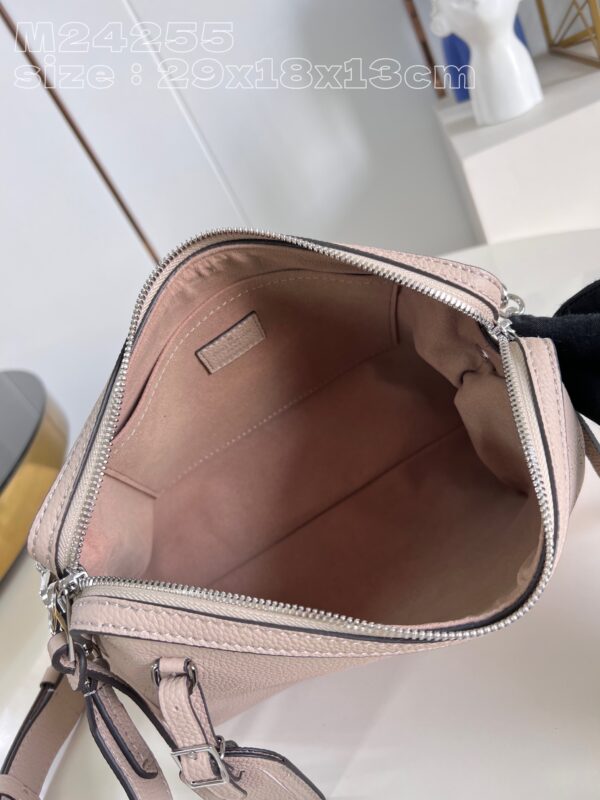 Louis Vuitton Hand It All PM