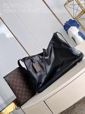 Louis Vuitton CarryAll MM