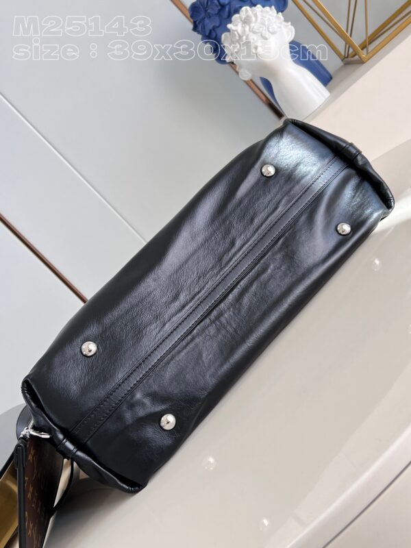 Louis Vuitton CarryAll MM