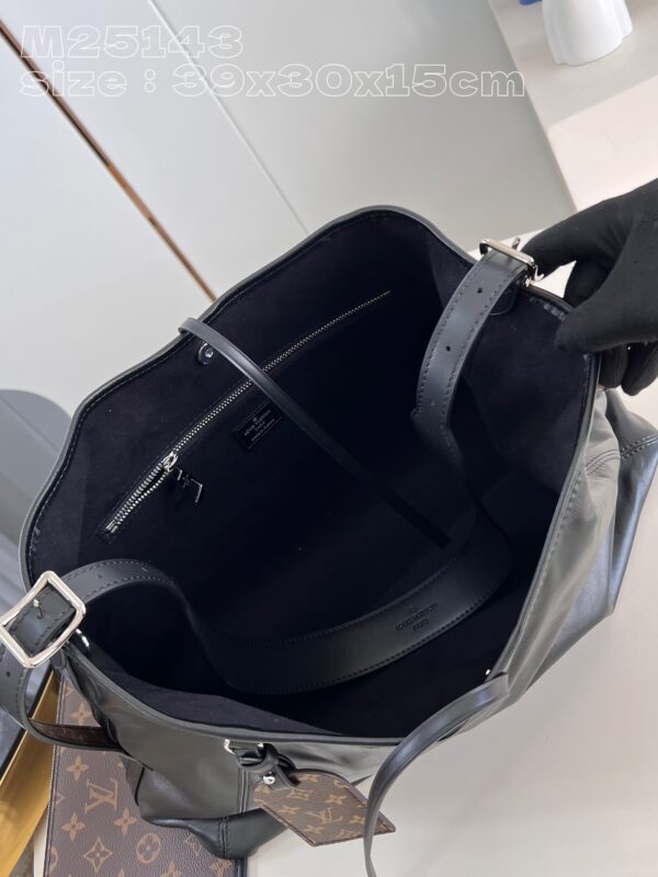 Louis Vuitton CarryAll MM