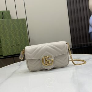 Gucci GG Marmont super mini bag