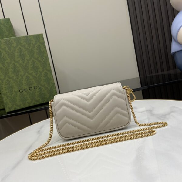 Gucci GG Marmont super mini bag