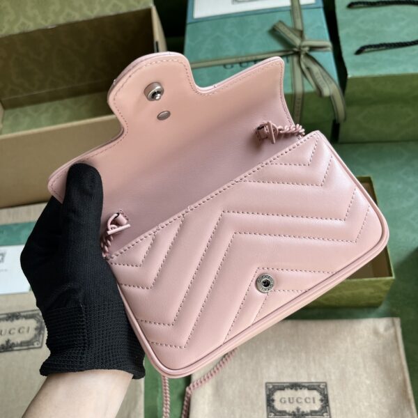 Gucci GG Marmont Super Mini Bag
