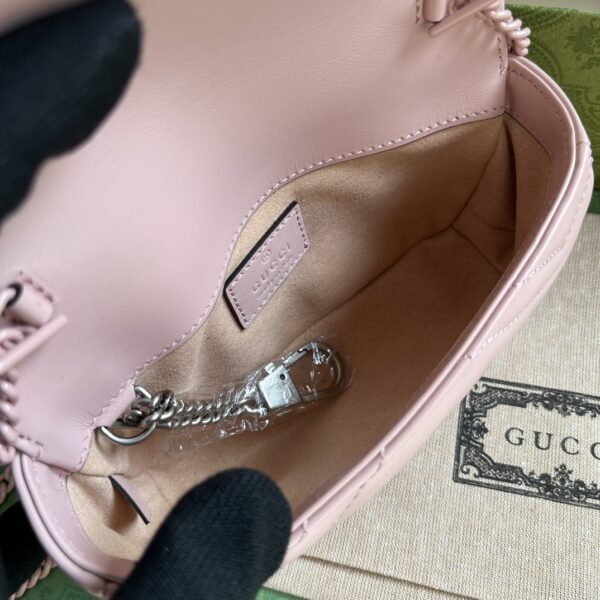 Gucci GG Marmont Super Mini Bag