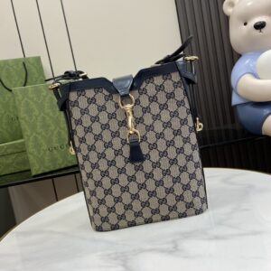 Gucci MEDIUM BUCKET SHOULDER BAG