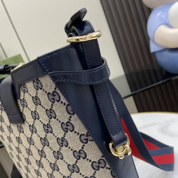 Gucci MEDIUM BUCKET SHOULDER BAG