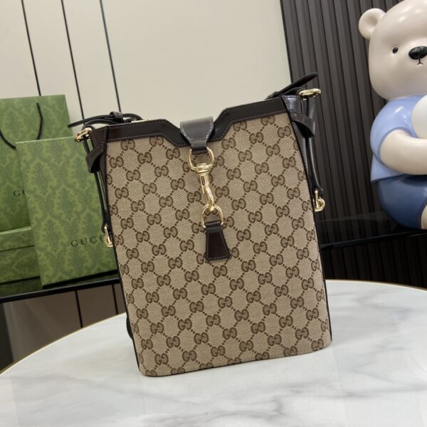 Gucci MEDIUM BUCKET SHOULDER BAG