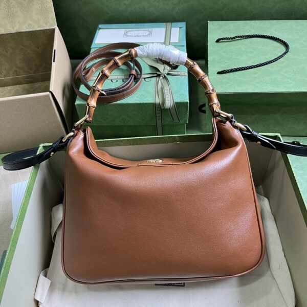 GUCCI DIANA MEDIUM SHOULDER BAG