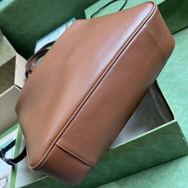 GUCCI DIANA MEDIUM SHOULDER BAG