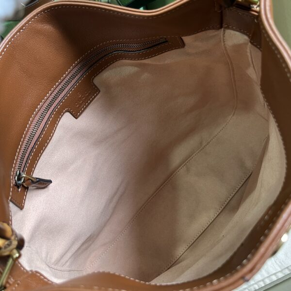 GUCCI DIANA MEDIUM SHOULDER BAG