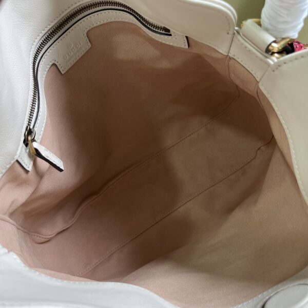 GUCCI DIANA MEDIUM SHOULDER BAG