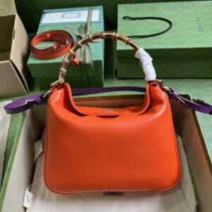 GUCCI DIANA MEDIUM SHOULDER BAG