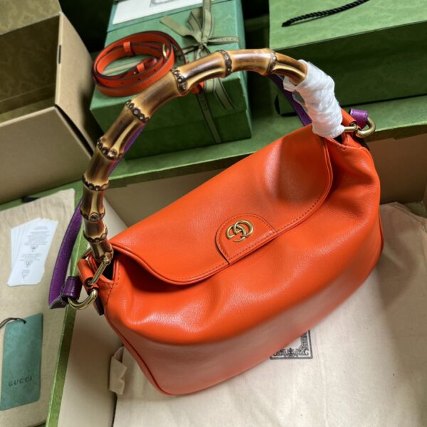 GUCCI DIANA MEDIUM SHOULDER BAG