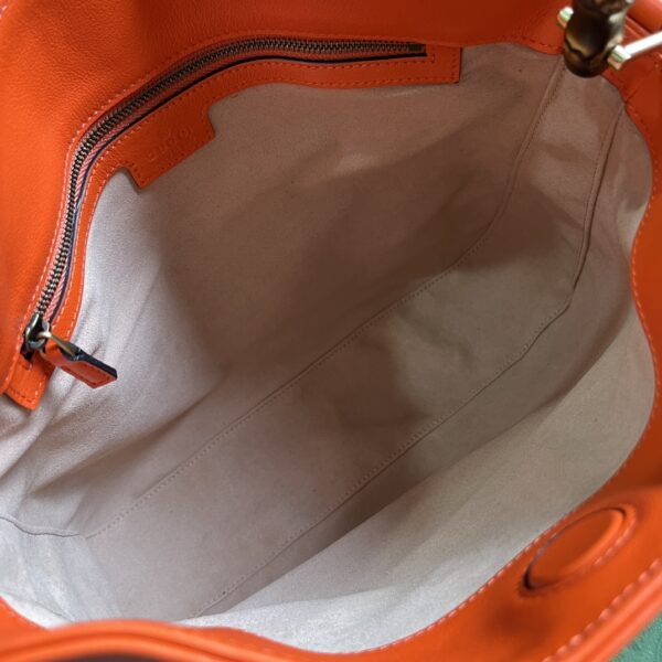 GUCCI DIANA MEDIUM SHOULDER BAG