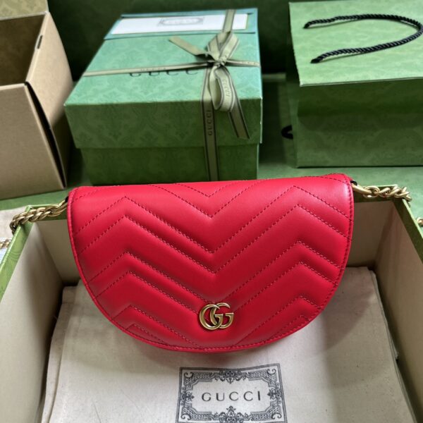 Gucci GG MARMONT MATELASSÉ CHAIN MINI BAG