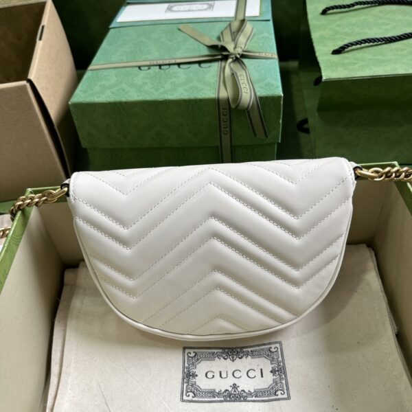 Gucci GG MARMONT MATELASSÉ CHAIN MINI BAG