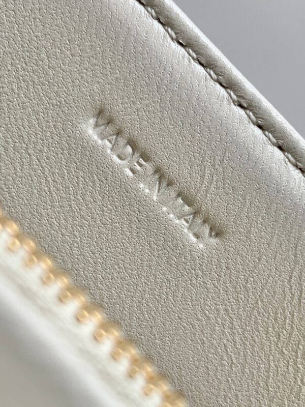 CELINE TEEN CELINE VICTOIRE BAG