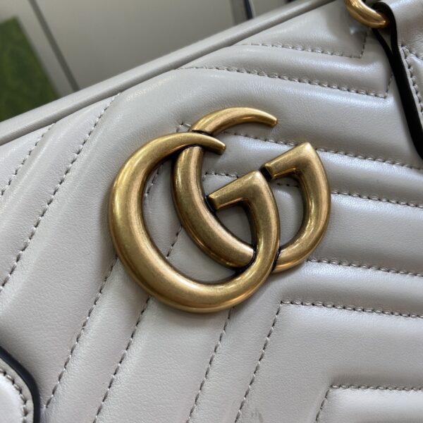 Gucci GG MARMONT MEDIUM TOP HANDLE BAG