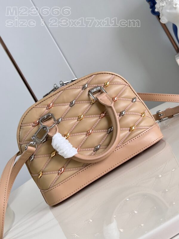 Louis Vuitton Alma BB