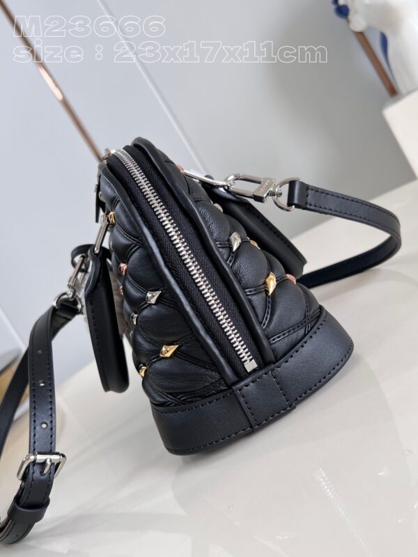 Louis Vuitton Alma BB