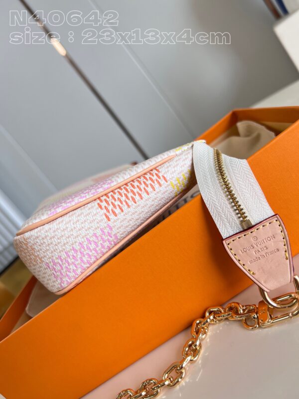 Louis Vuitton Pochette Accessoires