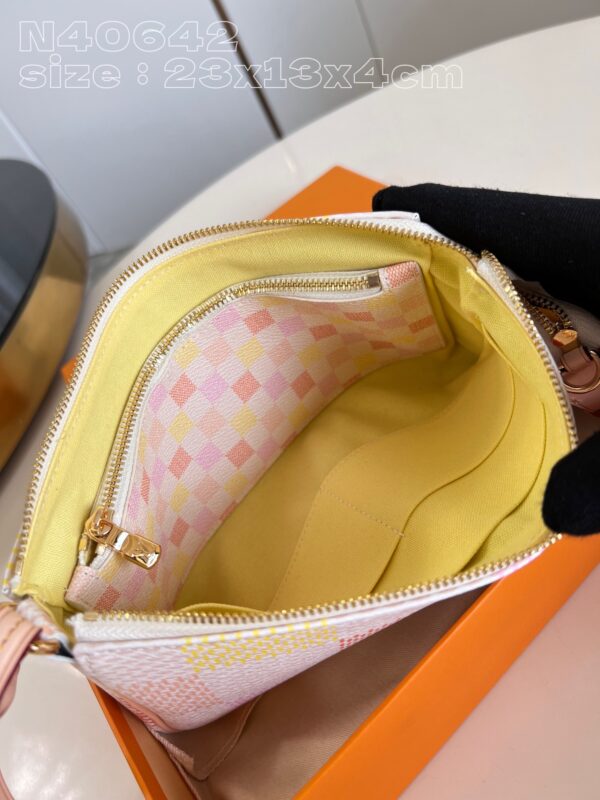 Louis Vuitton Pochette Accessoires