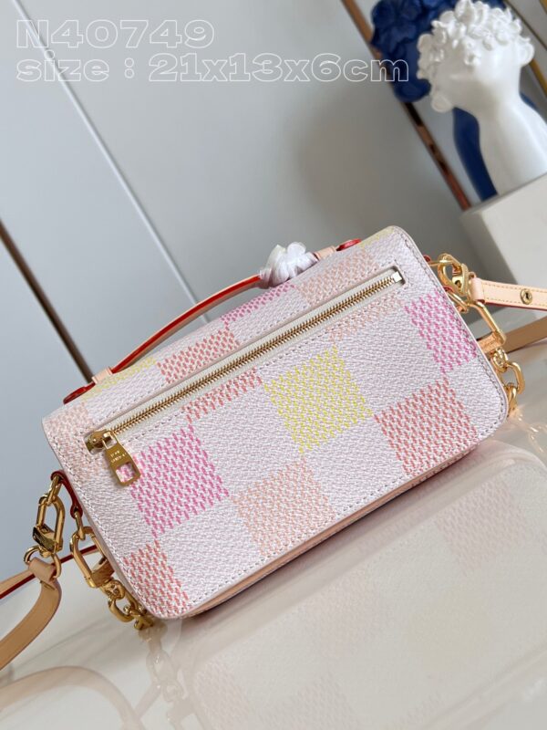 Louis Vuitton Pochette Métis East West