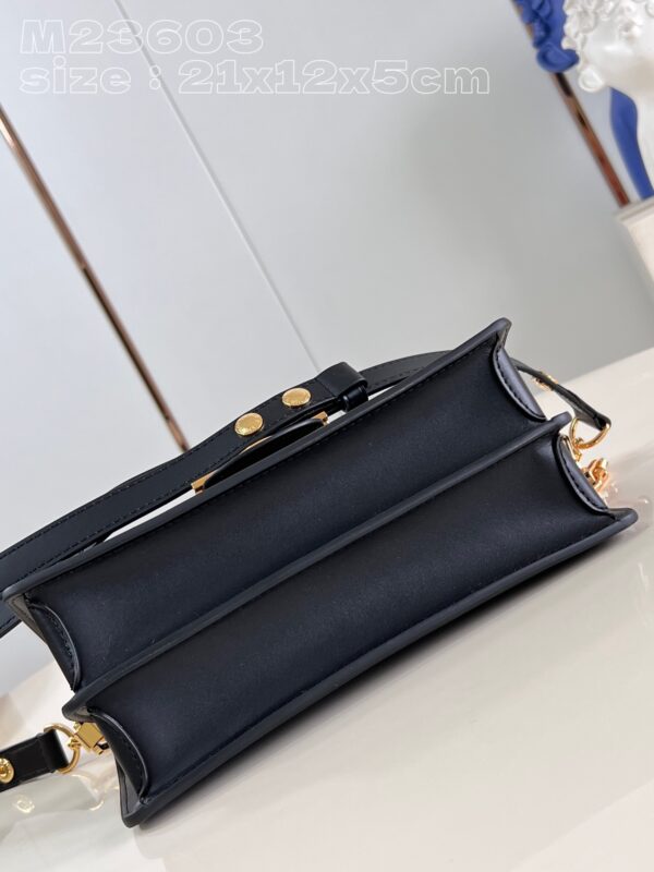 Louis Vuitton Dauphine East West