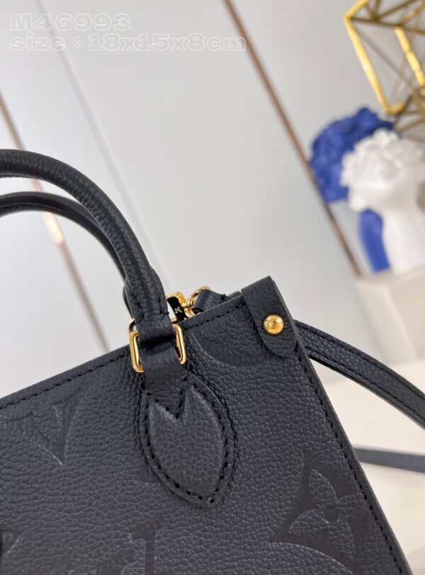 Louis Vuitton  OnTheGo BB