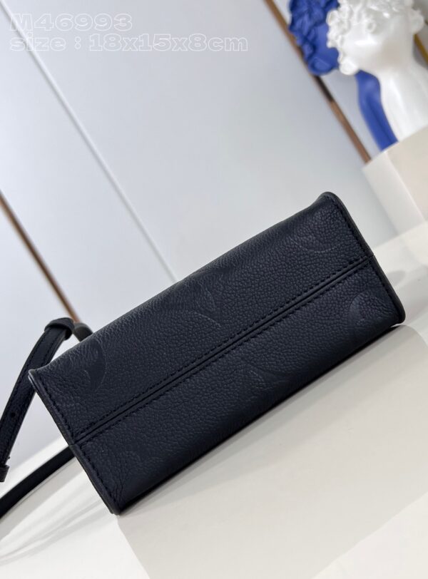 Louis Vuitton  OnTheGo BB