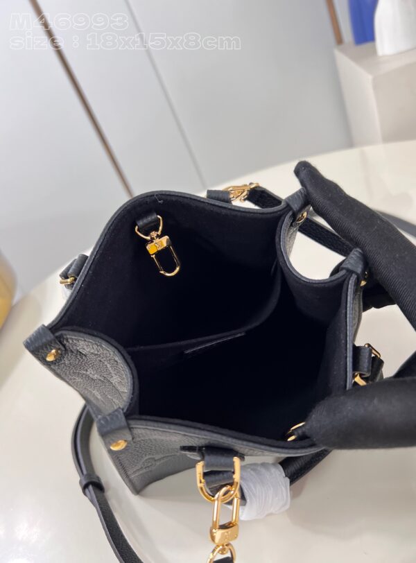 Louis Vuitton  OnTheGo BB