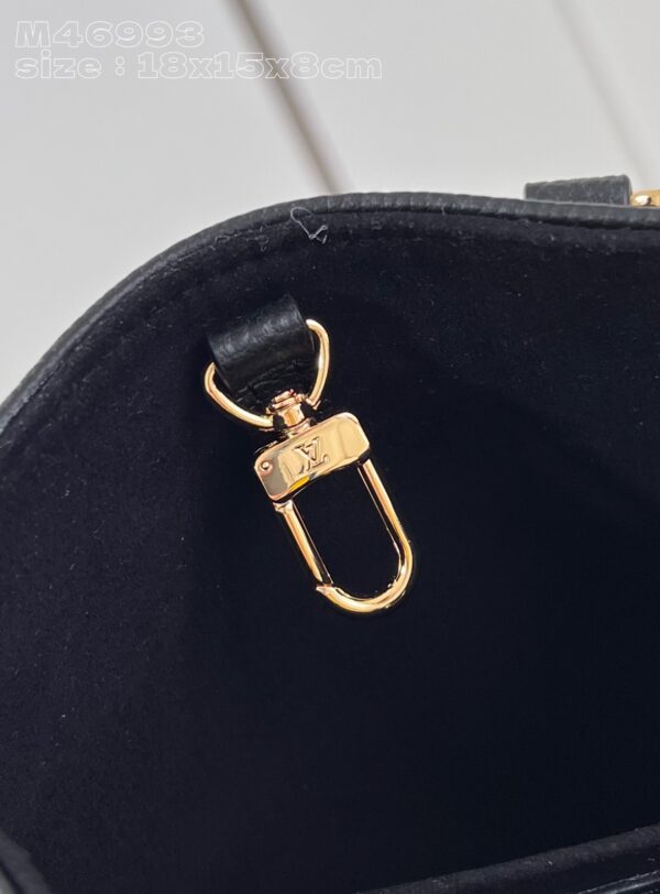 Louis Vuitton  OnTheGo BB