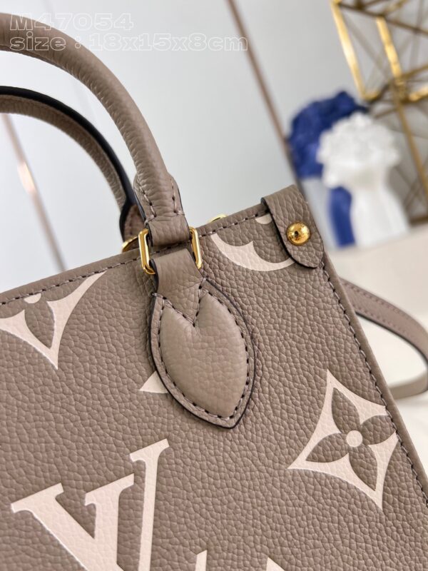 Louis Vuitton OnTheGo BB