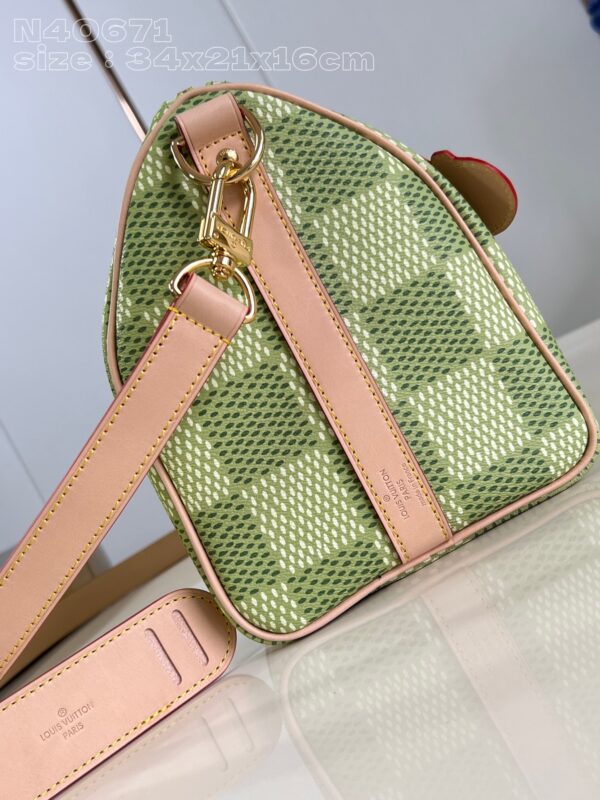 Louis Vuitton Keepall Bandoulière 35