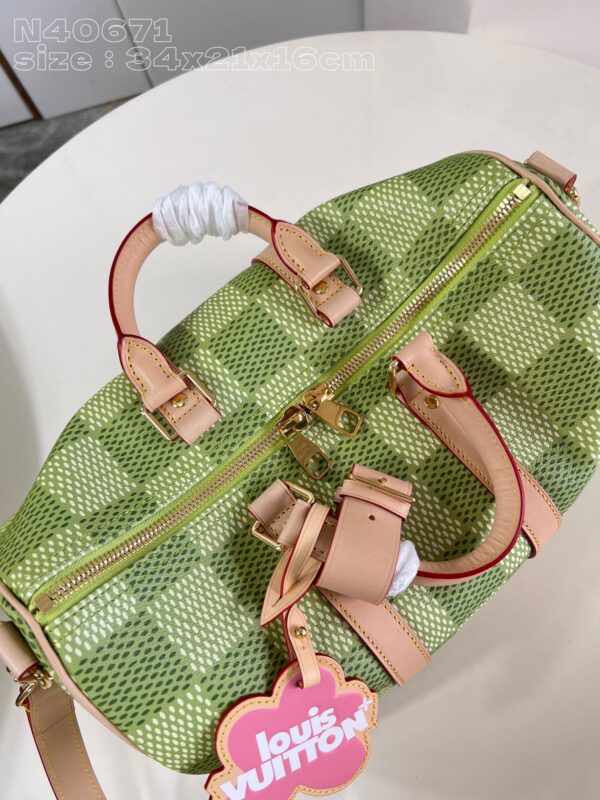 Louis Vuitton Keepall Bandoulière 35